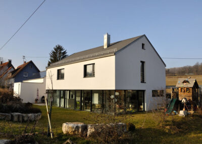 Mehrgenerationenhaus in Dachtel, geplant von der Architektin und Geschäftsführerin der Steegmüller Wohnbau GmbH